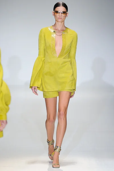Look 30